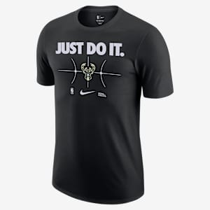 Milwaukee Bucks Essential Men's Nike NBA T-Shirt. Nike.com